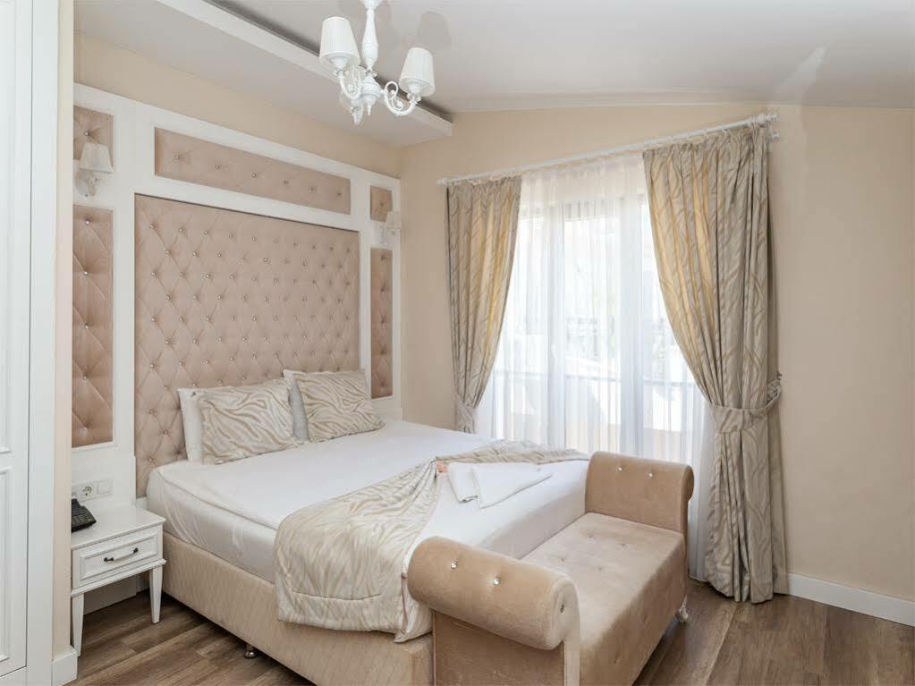 Готель Microyal Анталія